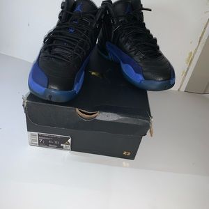 Air Jordan 12 retro (gs) size 7Y